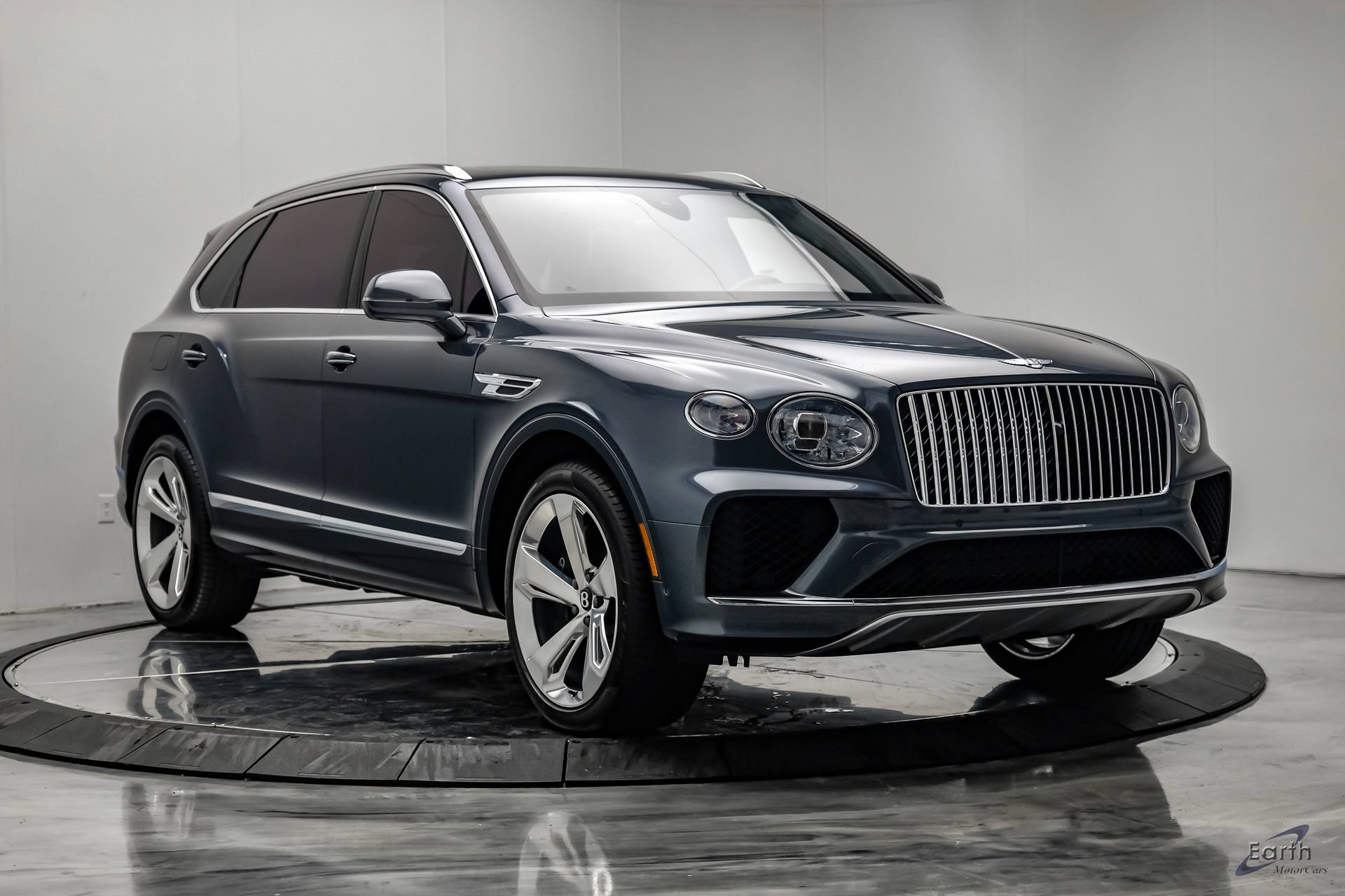 Used 2023 Bentley Bentayga Extended Wheelbase AWD/4WD image 22