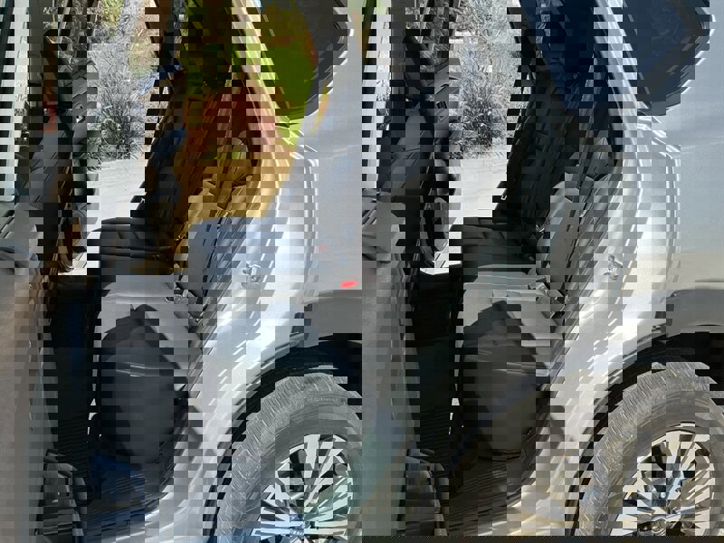 Used 2023 Nissan Rogue SV w/ SV Premium B Package image 29