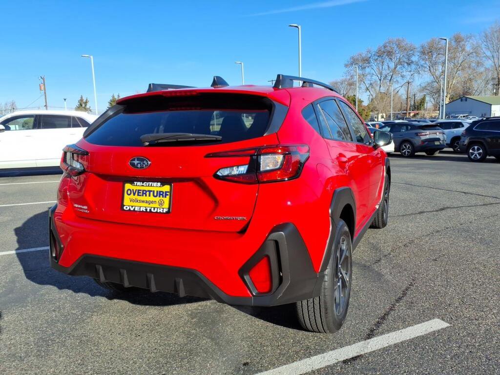 Used 2024 Subaru Crosstrek 2.0i Premium w/ Crosstrek Mirror Package AWD/4WD image 4