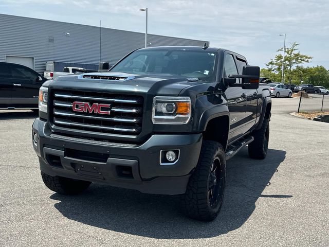 Used 2019 GMC Sierra 2500 SLT w/ All Terrain HD Package AWD/4WD image 12