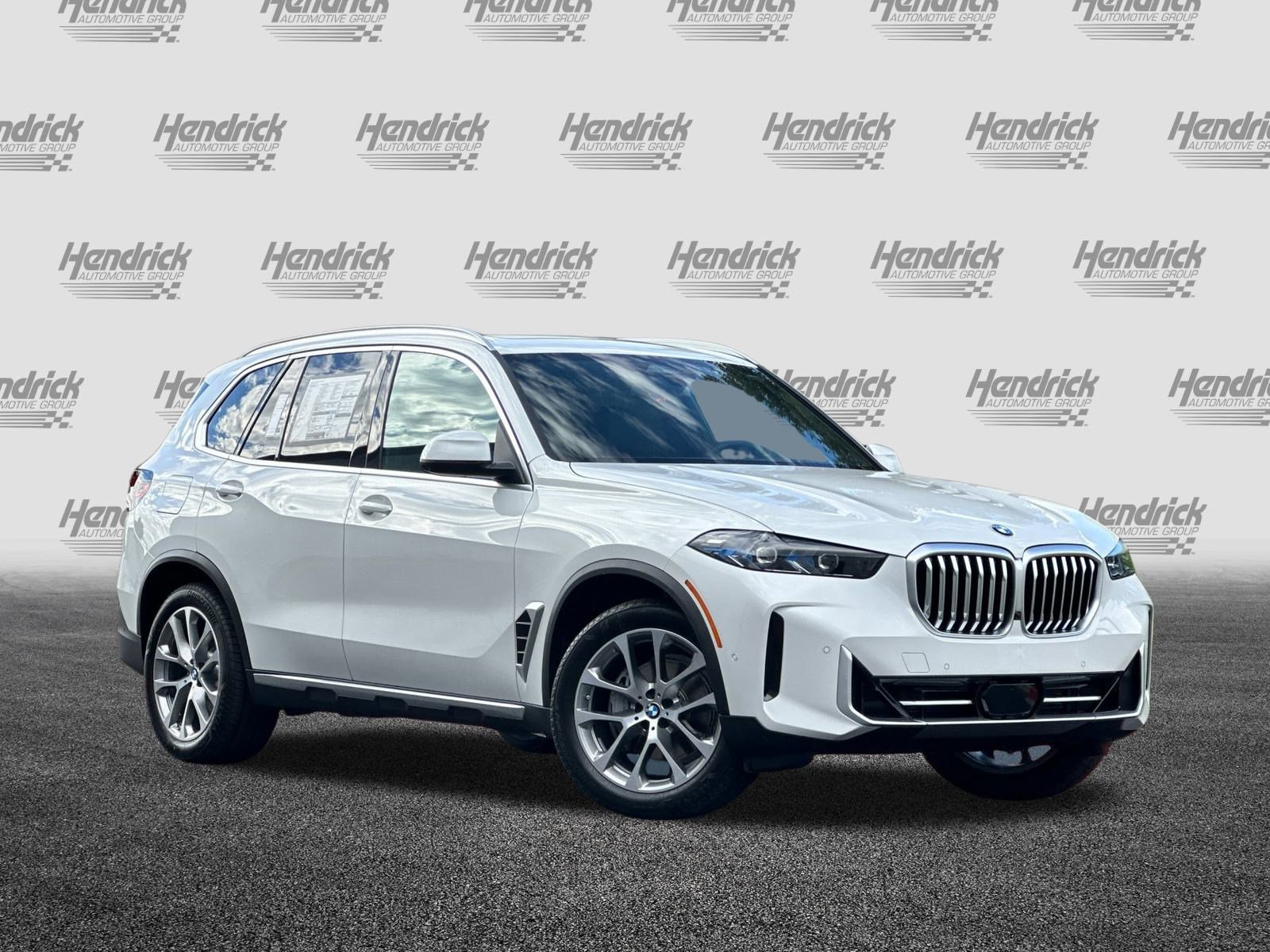 New 2026 BMW X5 xDrive40i w/ Premium Package image 2
