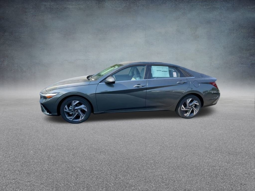 New 2025 Hyundai Elantra Limited image 10