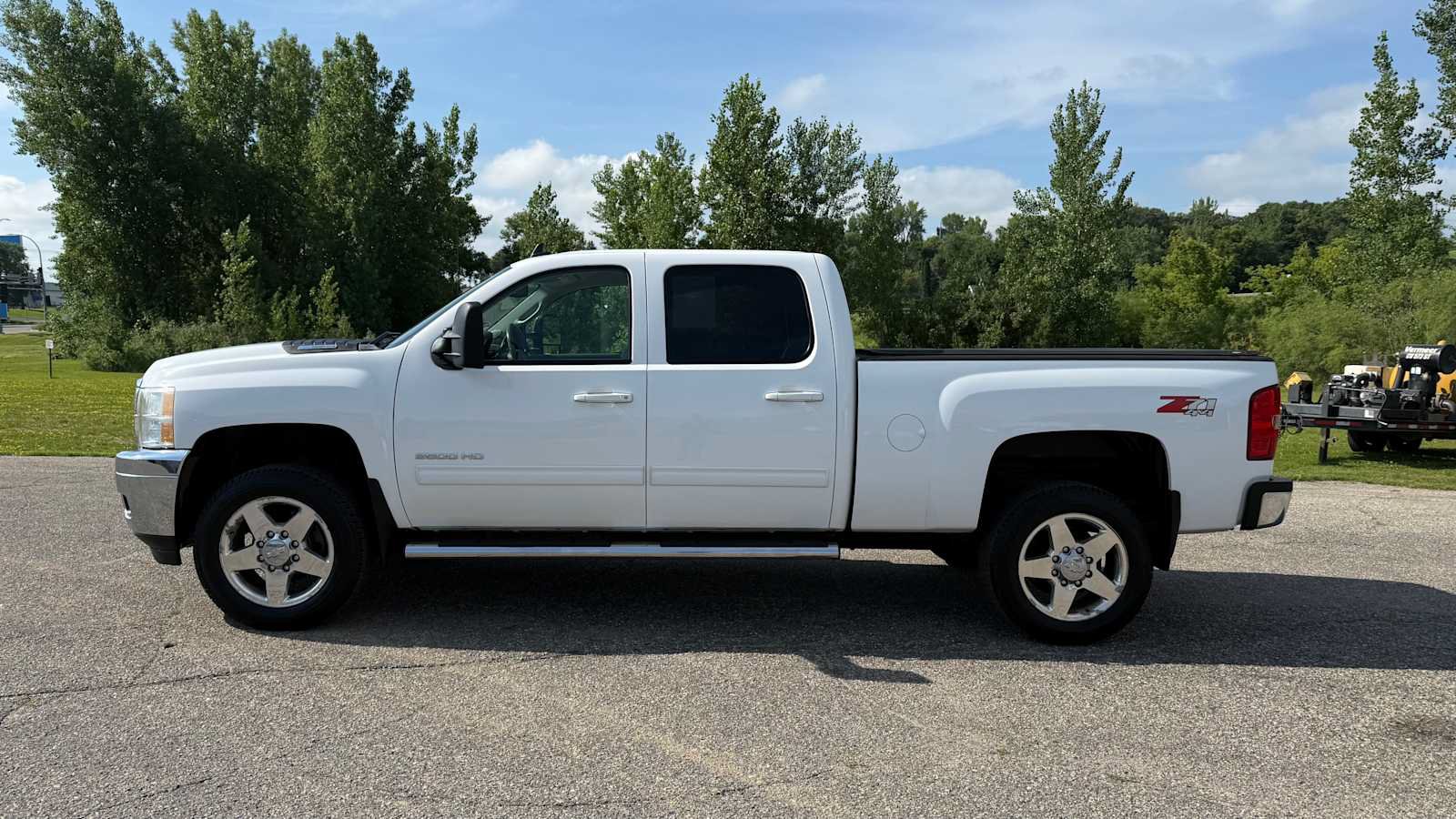 Used 2011 Chevrolet Silverado 2500 LTZ w/ Snow Plow Prep Package AWD/4WD image 6