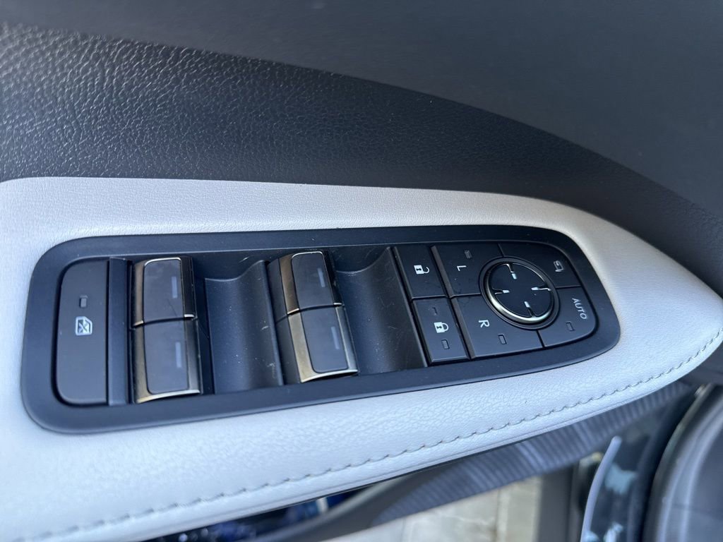 Certified 2026 Lexus RX 350h w/ Accessory Package (2T) image 17