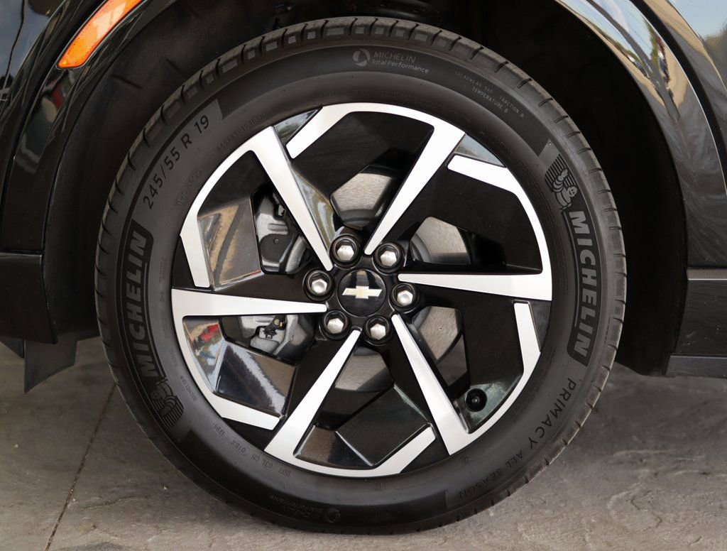 Used 2024 Chevrolet Equinox EV LT image 38