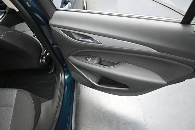 Used 2018 Buick Regal Preferred FWD image 33