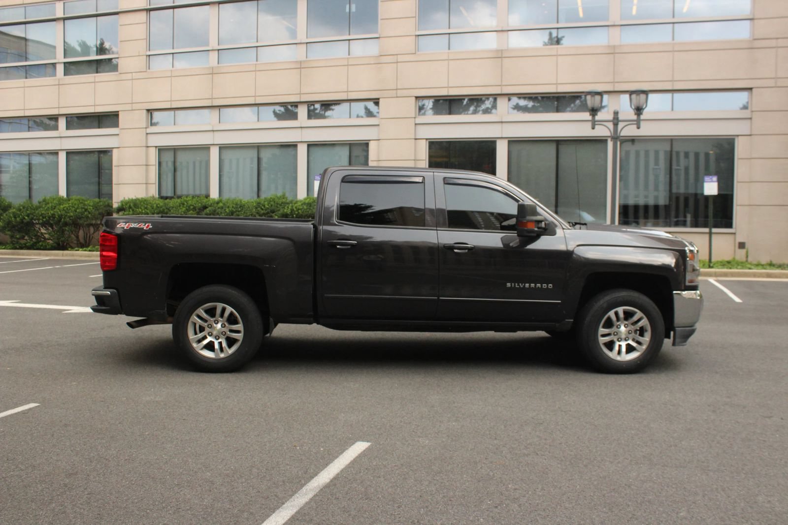 Used 2016 Chevrolet Silverado 1500 LT w/ All Star Edition AWD/4WD image 6