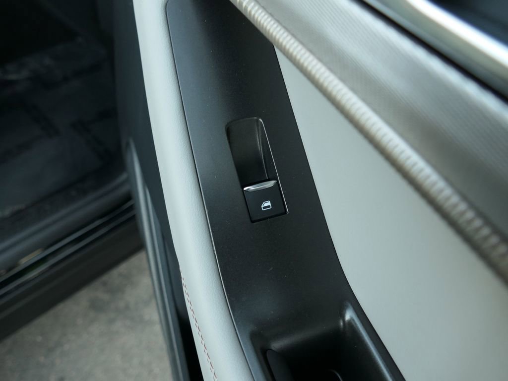 Used 2026 Ford Explorer Active w/ Active Comfort Package image 28