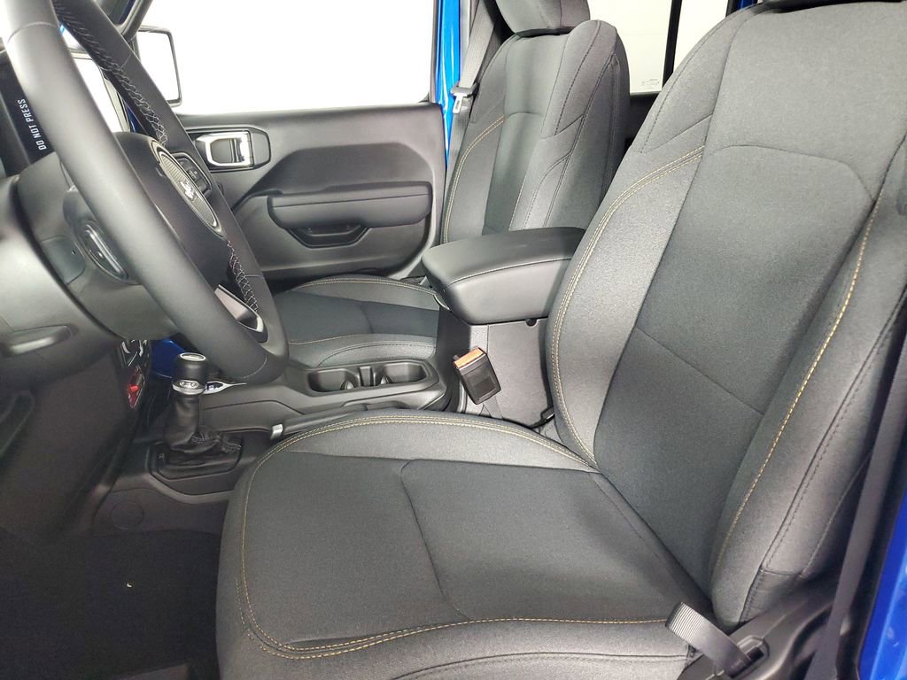 New 2025 Jeep Gladiator Willys image 12