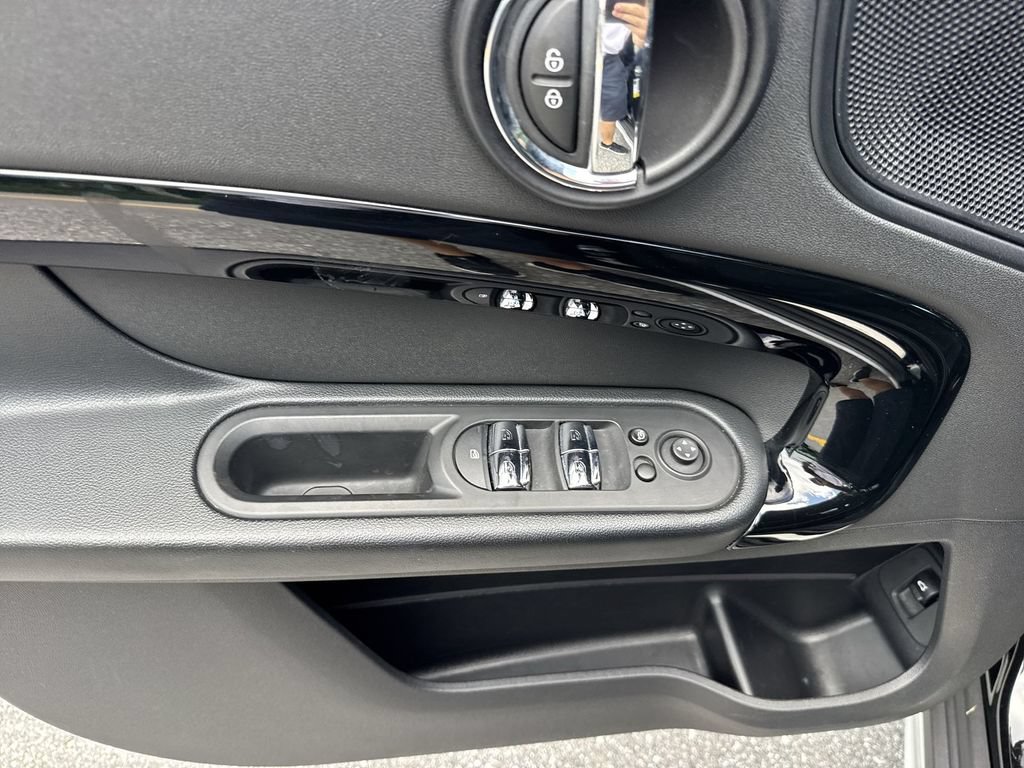 Used 2022 MINI Cooper Countryman S w/ Premium Package FWD image 39