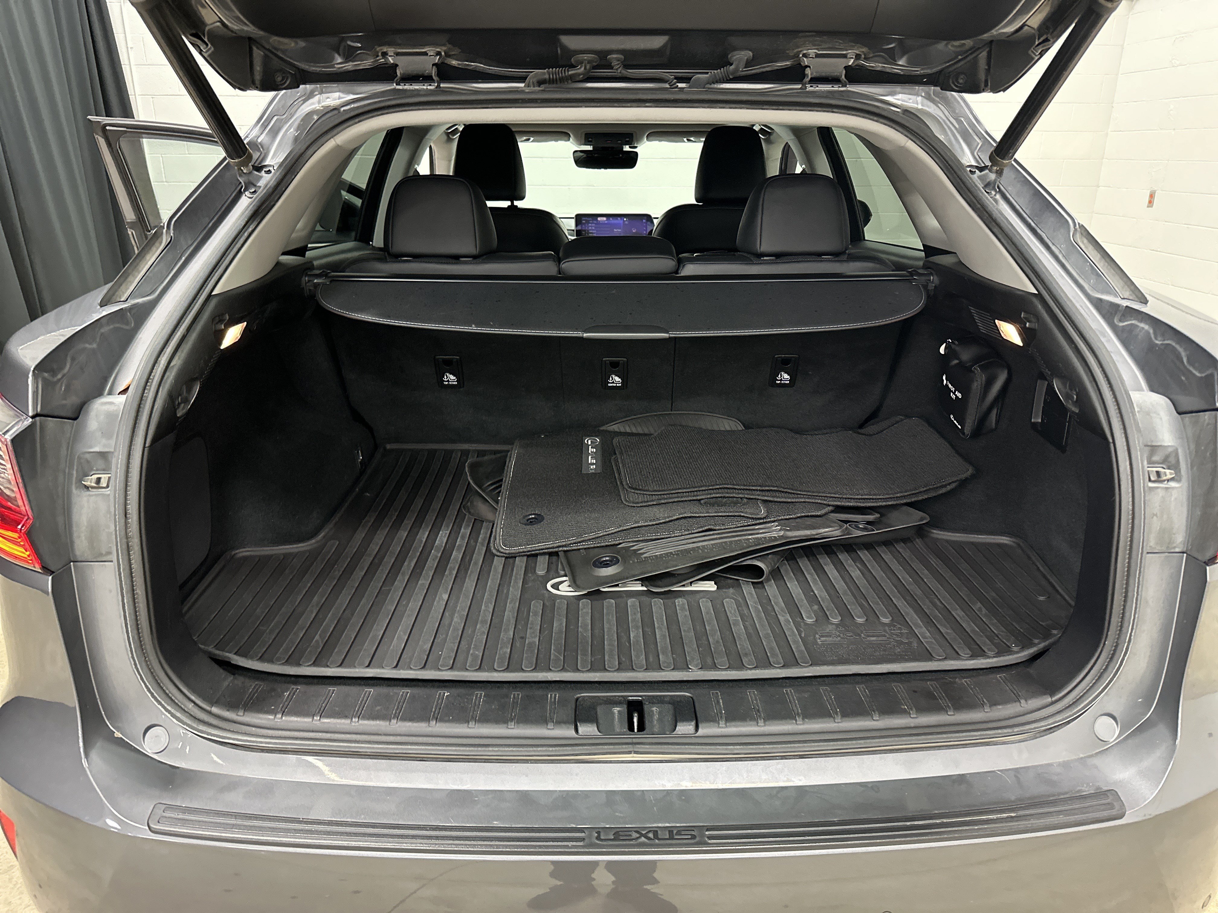 Used 2018 Lexus RX 350 AWD w/ Premium Package w/ Premium Package image 32
