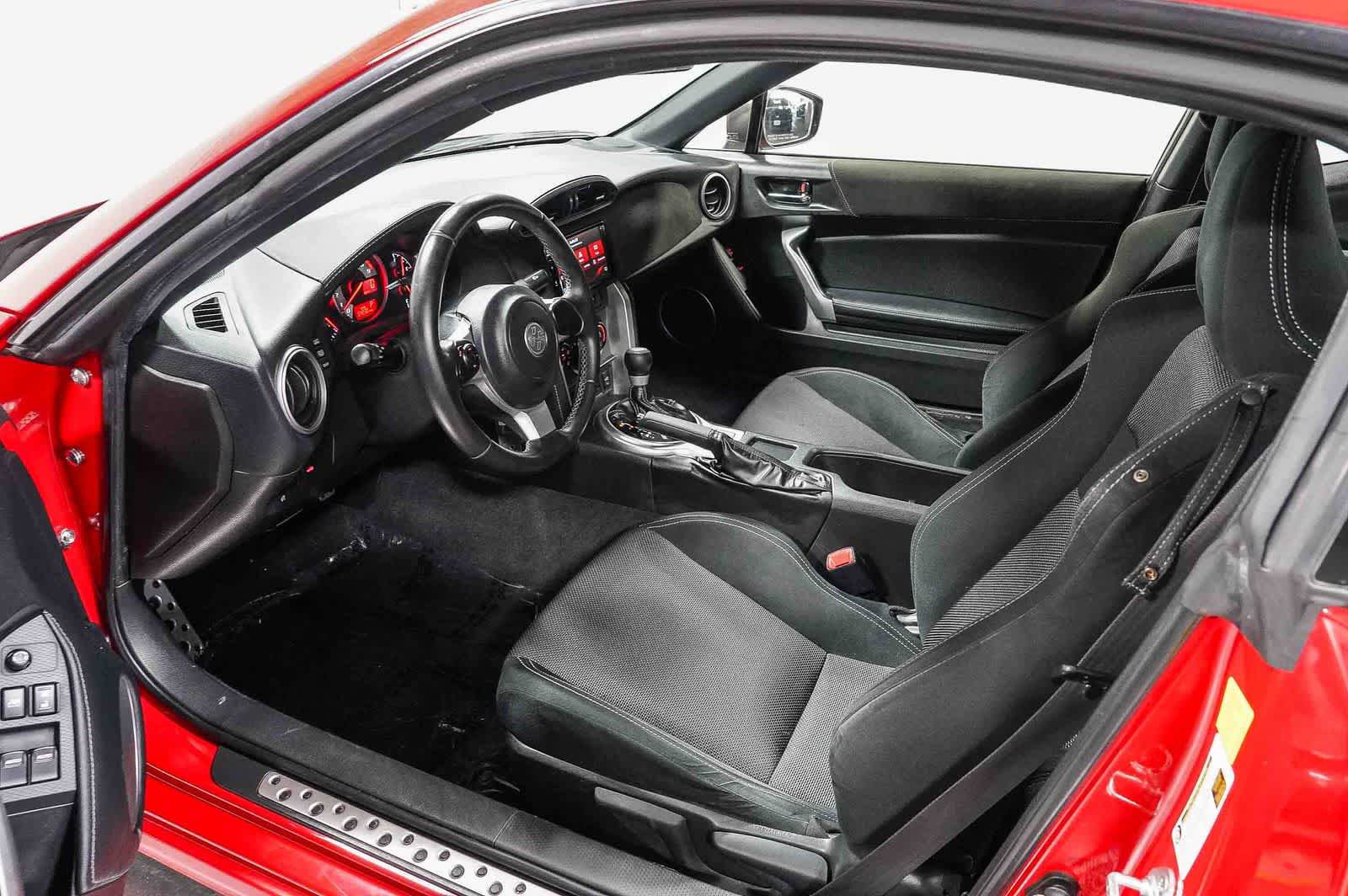 Certified 2020 Toyota 86 RWD image 17