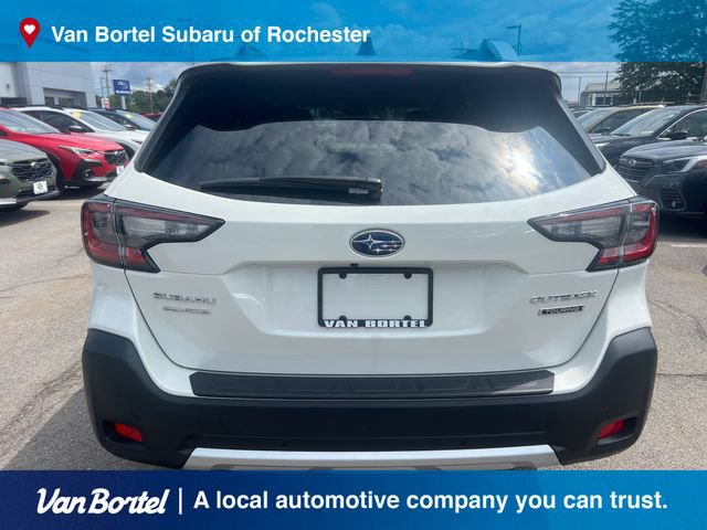 Used 2025 Subaru Outback Touring AWD/4WD image 5