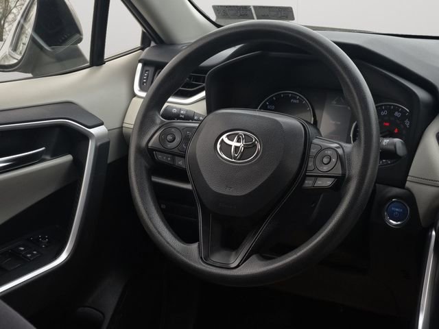 Certified 2020 Toyota RAV4 XLE w/ Convenience Package image 19