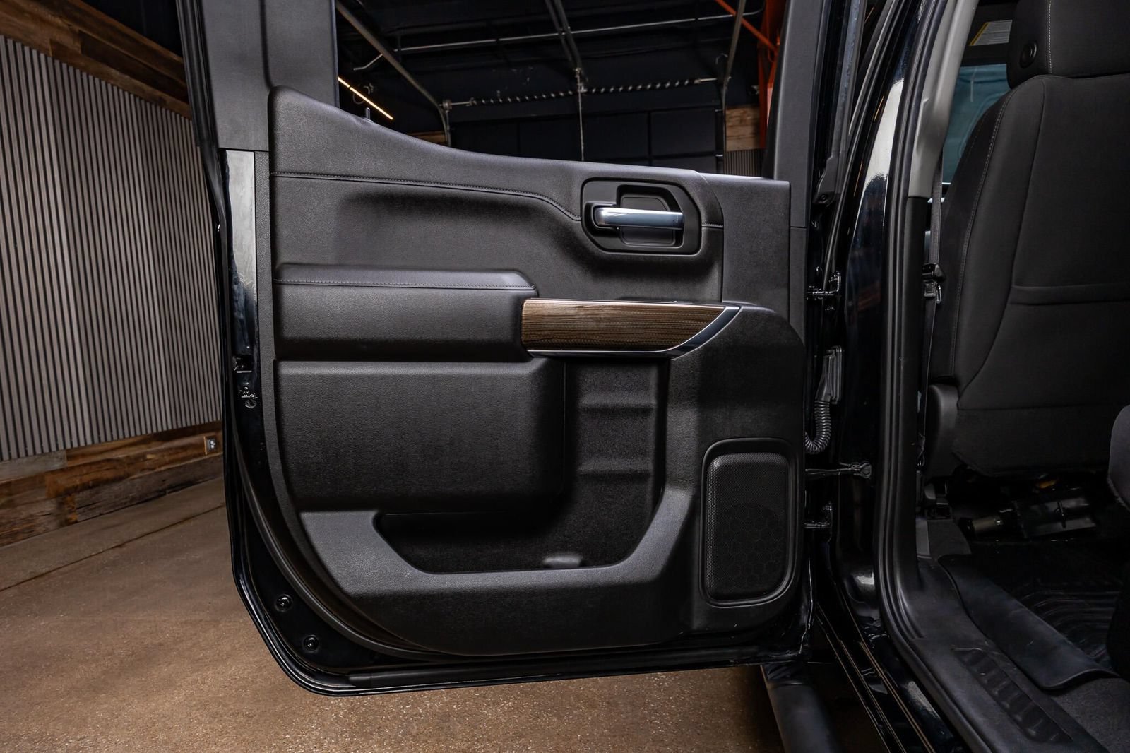 Used 2021 Chevrolet Silverado 1500 RST AWD/4WD image 45
