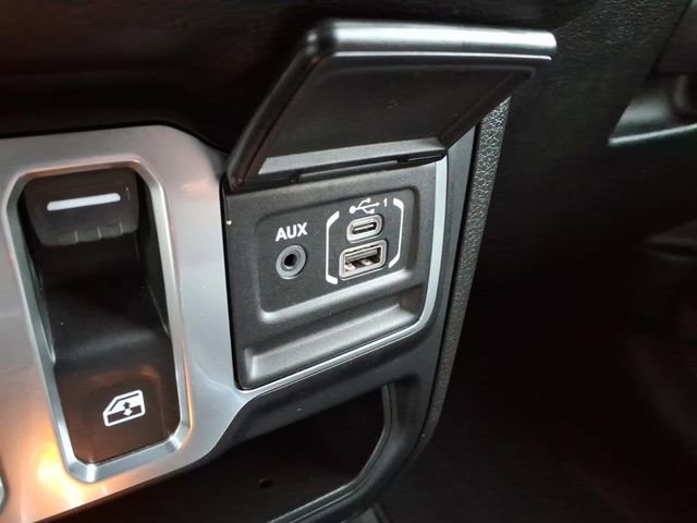 Used 2024 Jeep Wrangler Sport S image 24