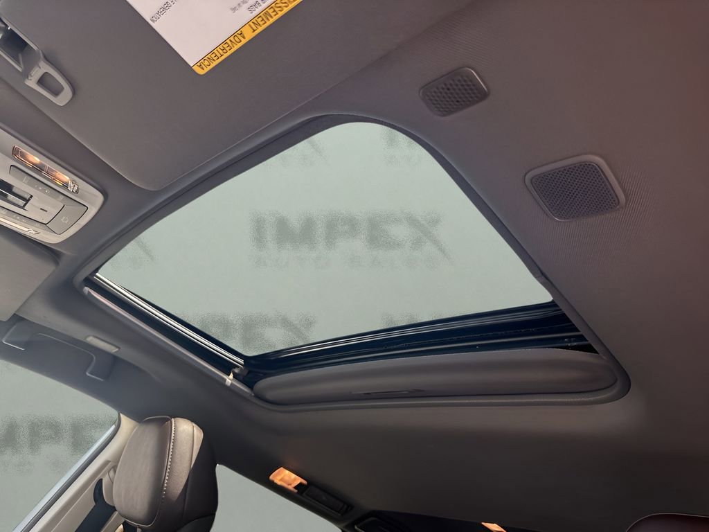 Used 2021 Toyota Sienna Platinum image 12