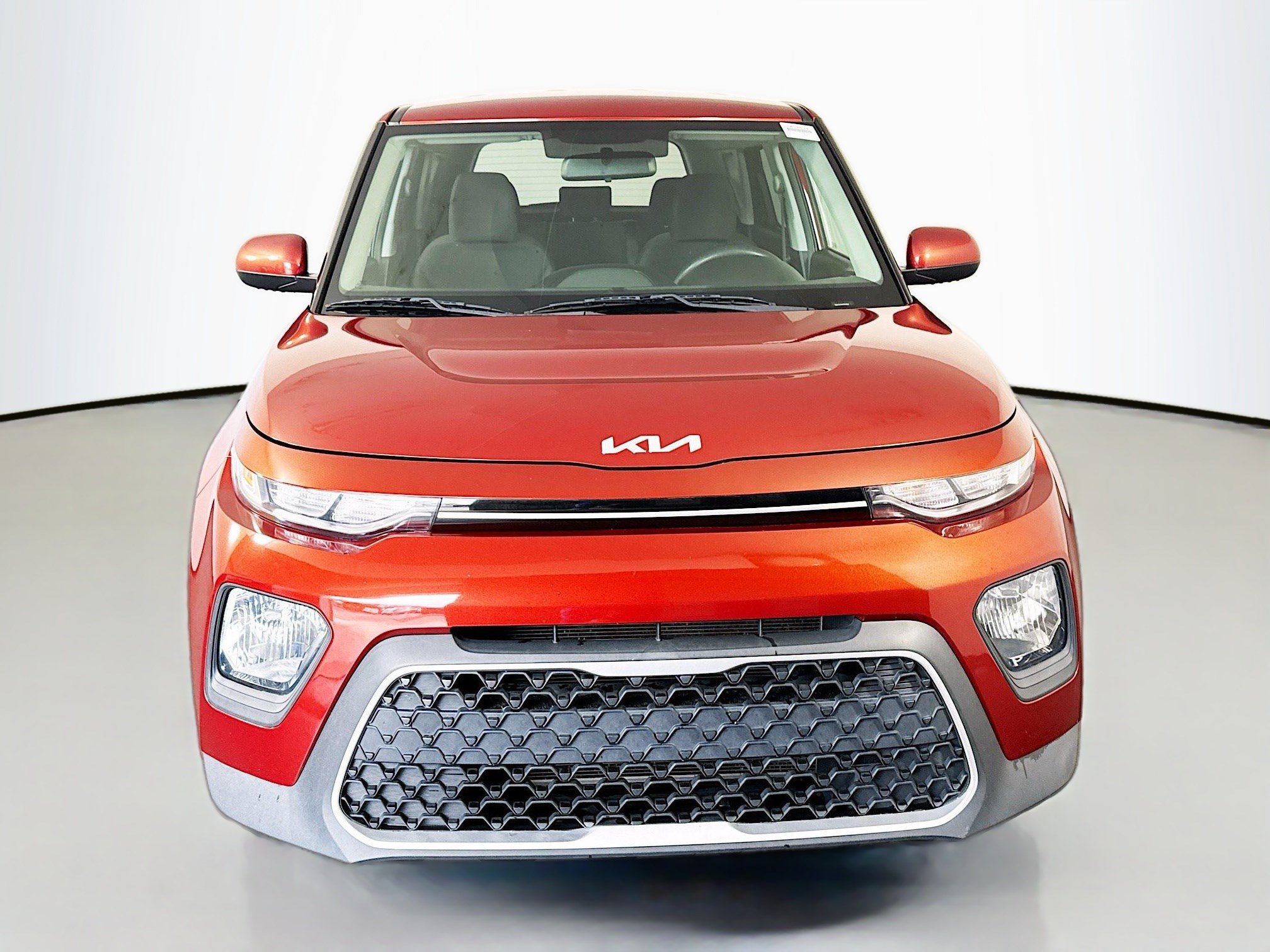 Used 2022 Kia Soul LX FWD image 2