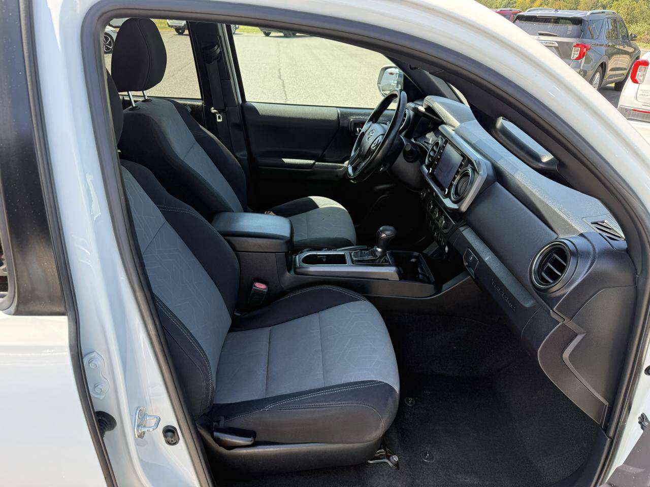 Used 2021 Toyota Tacoma TRD Off-Road RWD image 17