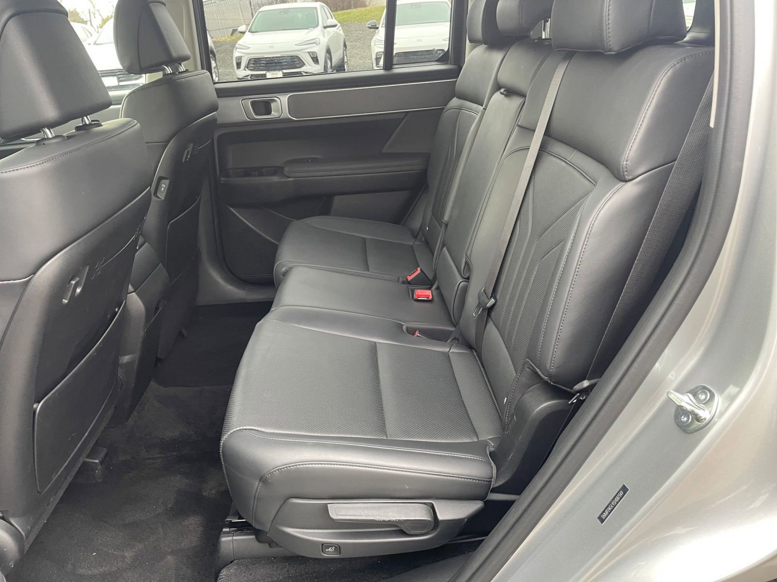 Used 2025 Hyundai Santa Fe SEL image 25