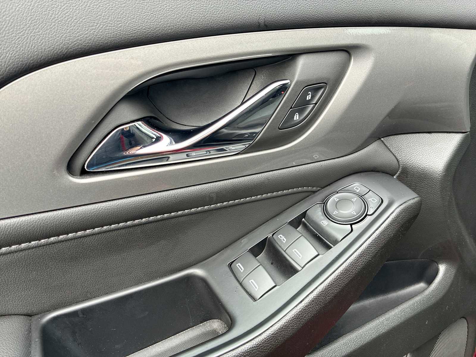 Certified 2023 Chevrolet Traverse LT w/ LPO, Floor Liner Package image 22