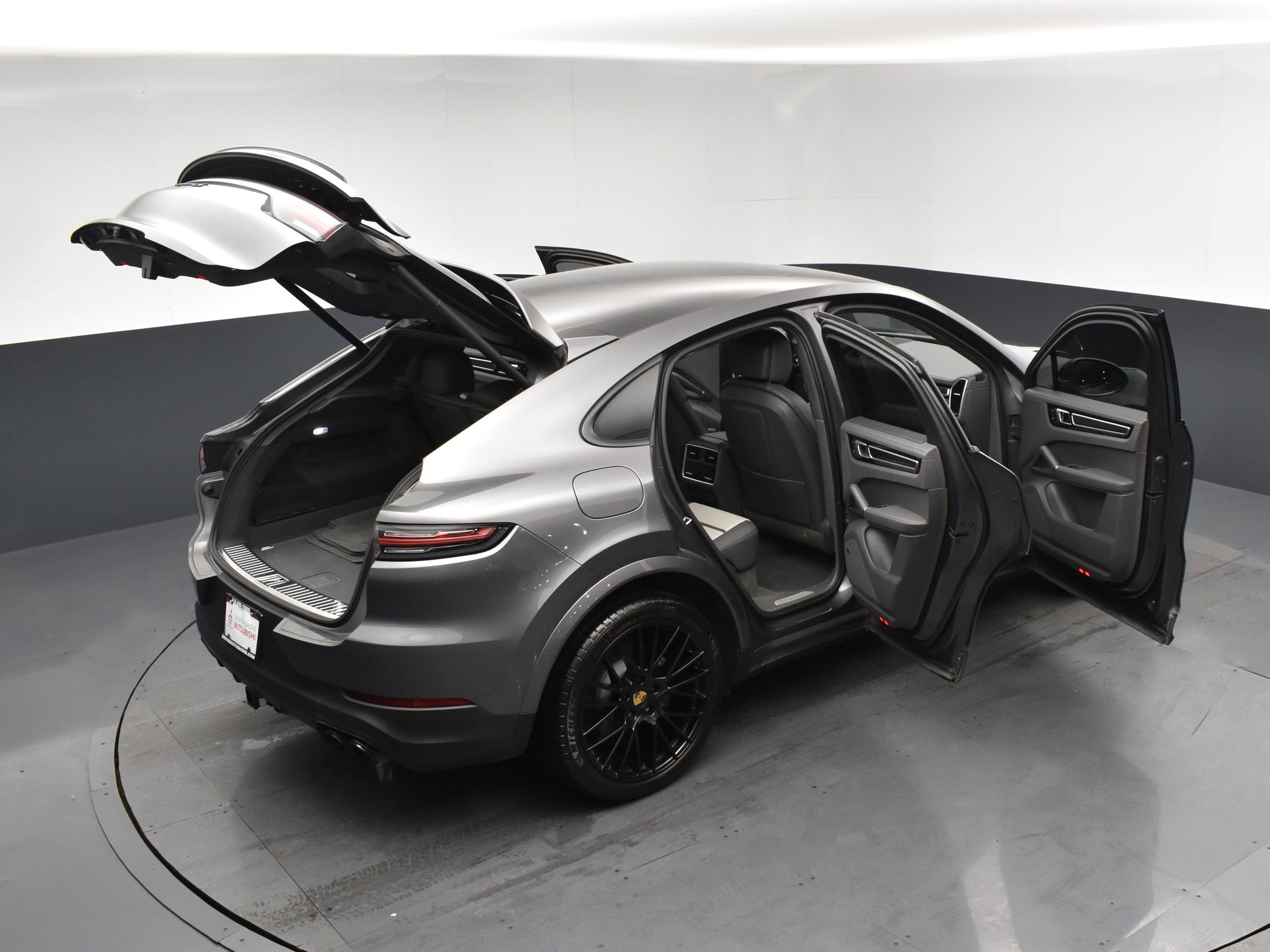 Used 2021 Porsche Cayenne S w/ Premium Package Plus AWD/4WD image 25