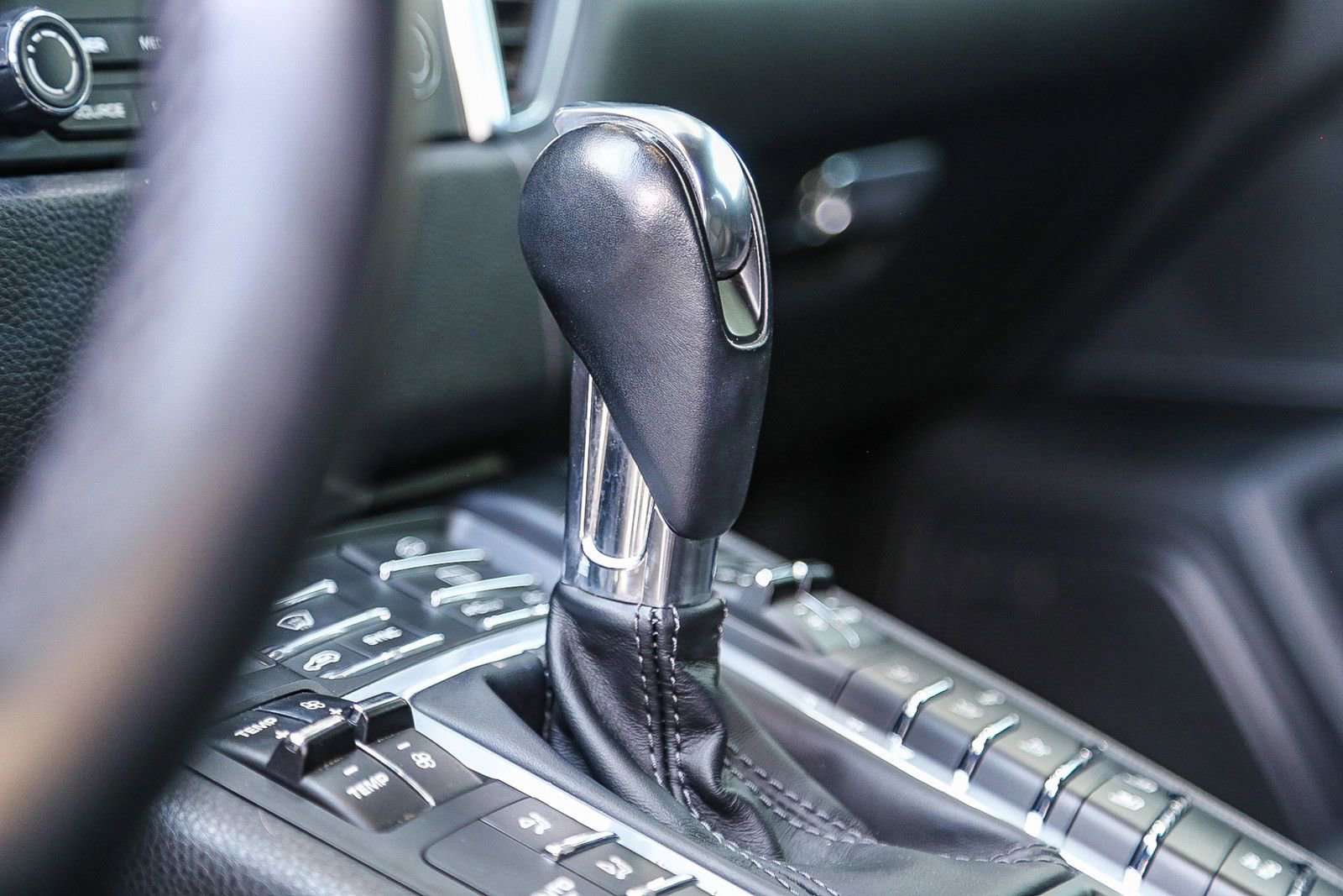 Used 2018 Porsche Macan S AWD/4WD image 21