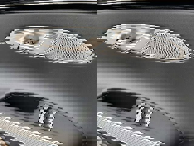 Used 2023 Genesis GV70 2.5T w/ Sport Prestige Package image 25