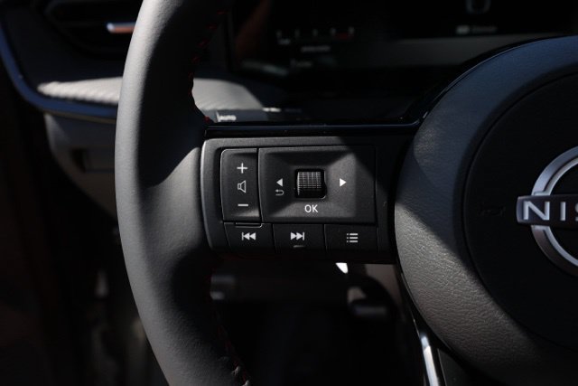 New 2026 Nissan Kicks SR FWD image 26