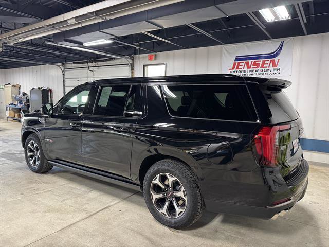 Certified 2025 GMC Yukon XL AT4 Ultimate AWD/4WD image 4