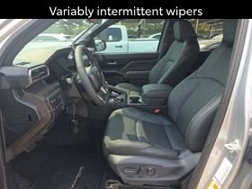 Used 2025 Toyota Tacoma Limited AWD/4WD image 28