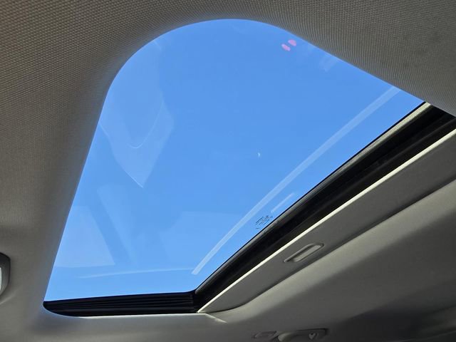 Used 2023 Jeep Grand Cherokee Laredo X image 6