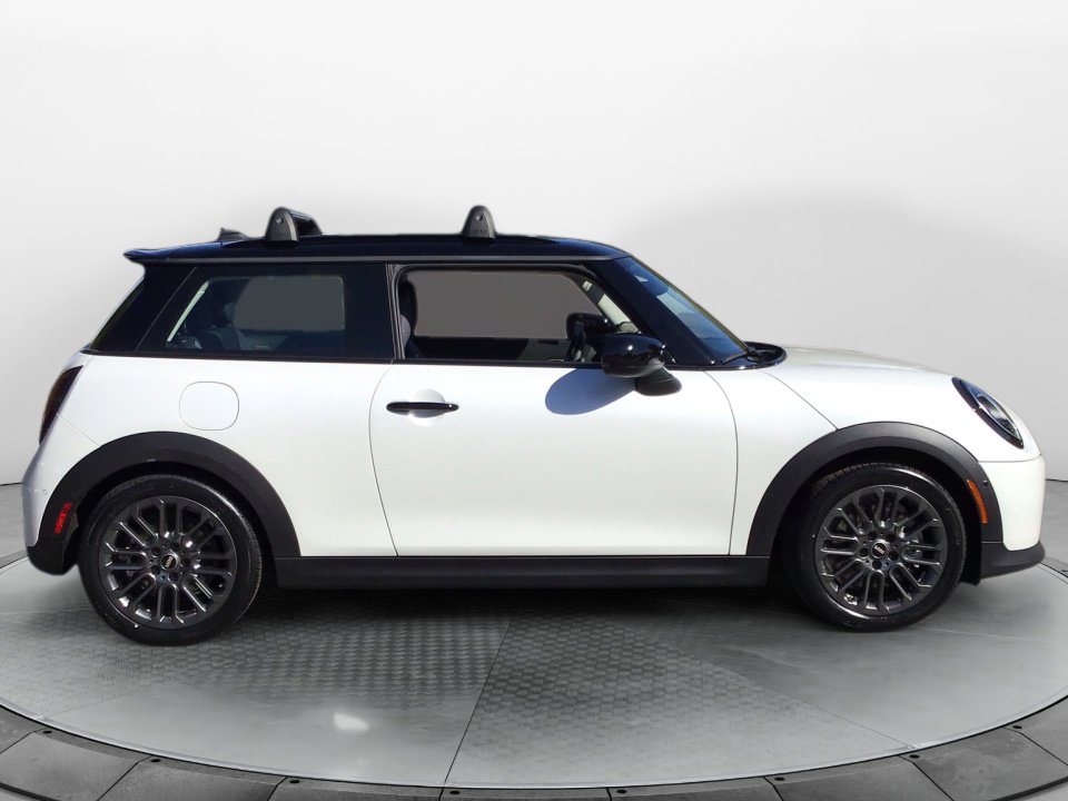 Certified 2025 MINI Cooper S image 8