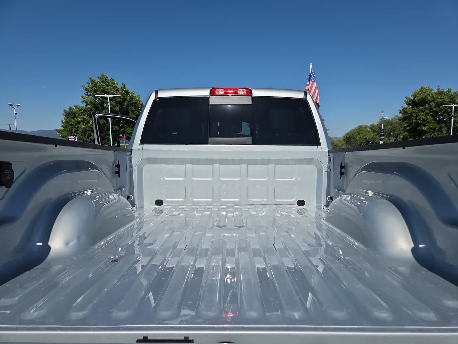 Used 2026 RAM 2500 Laramie AWD/4WD image 27