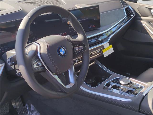 New 2026 BMW X5 xDrive50e w/ Premium Package AWD/4WD image 3