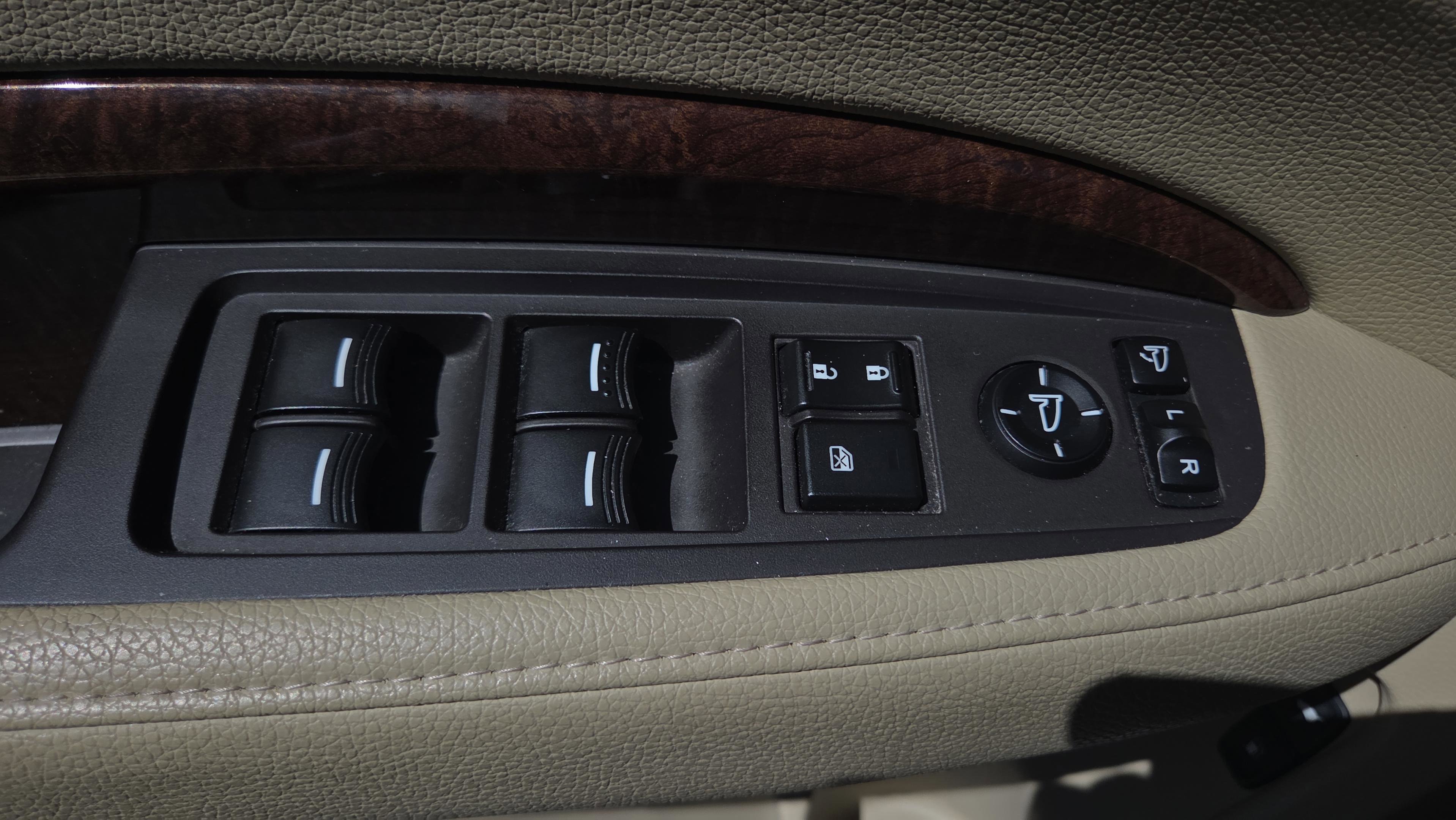 Used 2018 Acura MDX SH-AWD w/ Technology Package image 37