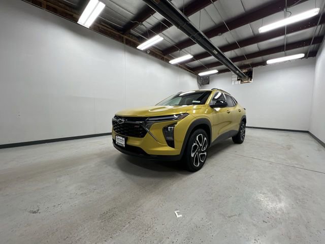 Certified 2024 Chevrolet Trax RS w/ Driver Confidence Package image 4