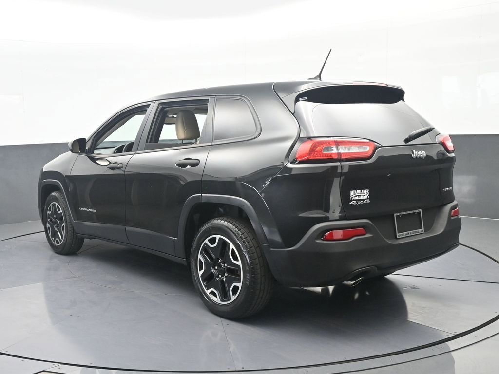 Used 2016 Jeep Cherokee Sport AWD/4WD image 4