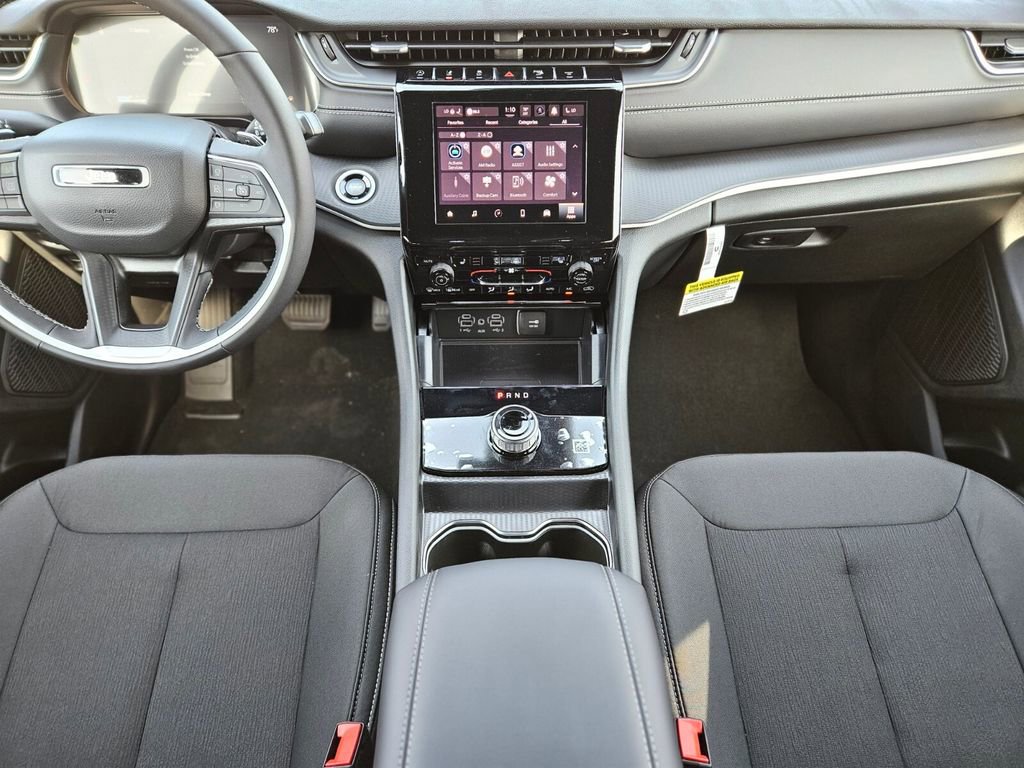 New 2025 Jeep Grand Cherokee Laredo X w/ Luxury Tech Group I image 14