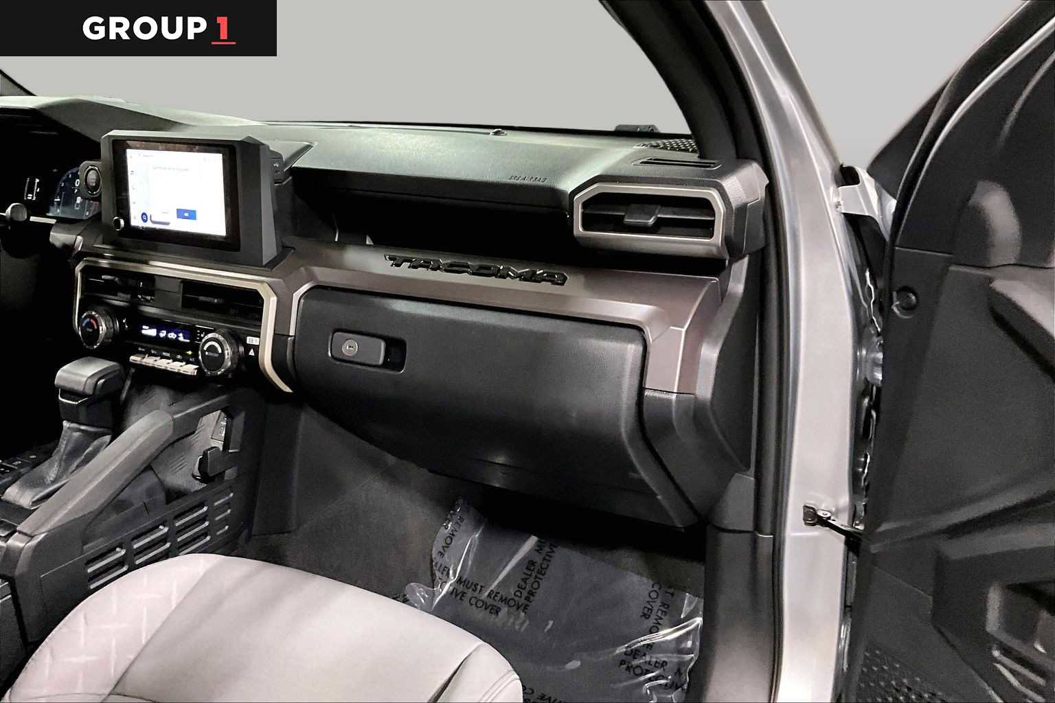 Used 2024 Toyota Tacoma SR5 AWD/4WD image 19