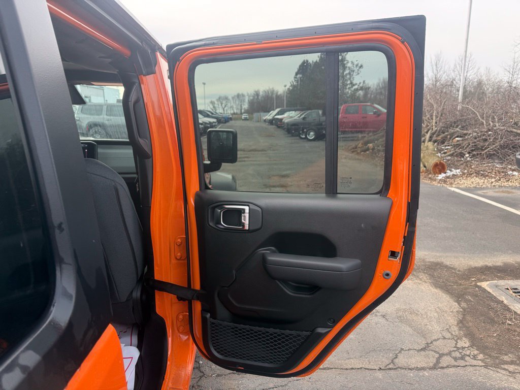 Used 2025 Jeep Wrangler Unlimited Sport S 4xe w/ Convenience Group AWD/4WD image 50