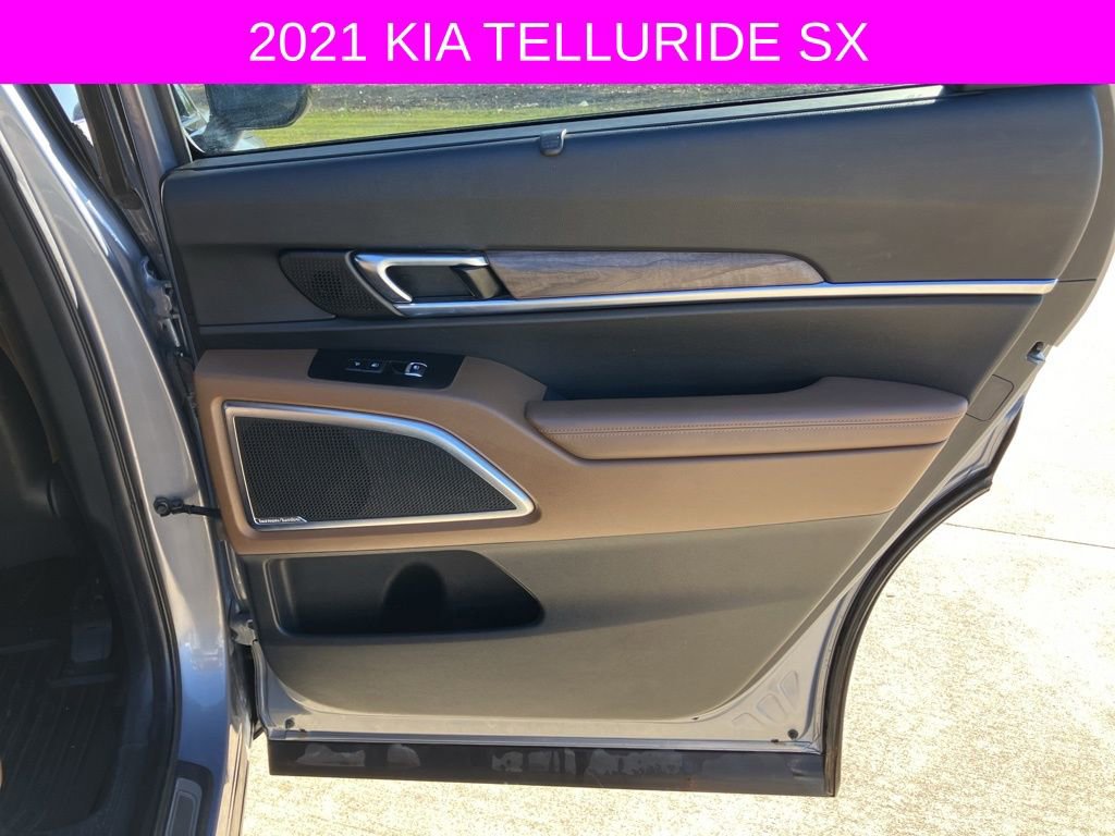 Used 2021 Kia Telluride SX w/ SX Prestige Package image 17