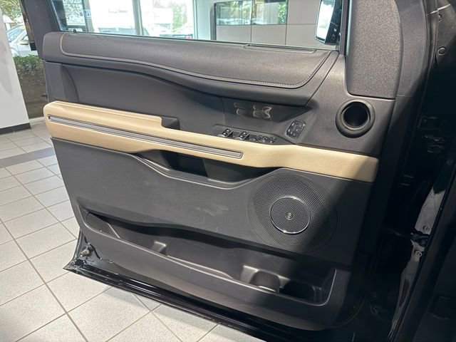 Used 2024 Ford Expedition Max Limited image 28