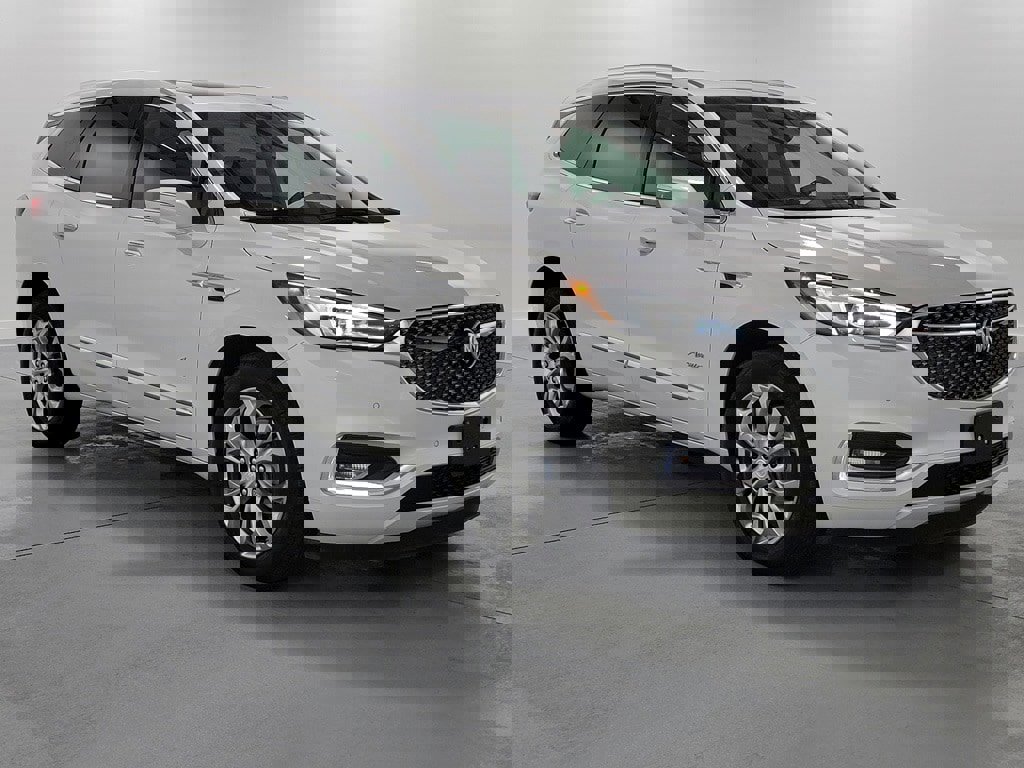 Used 2020 Buick Enclave Avenir w/ Avenir Technology Package image 2