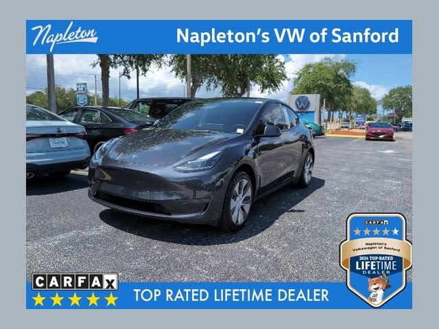 Used 2024 Tesla Model Y Long Range RWD image 1