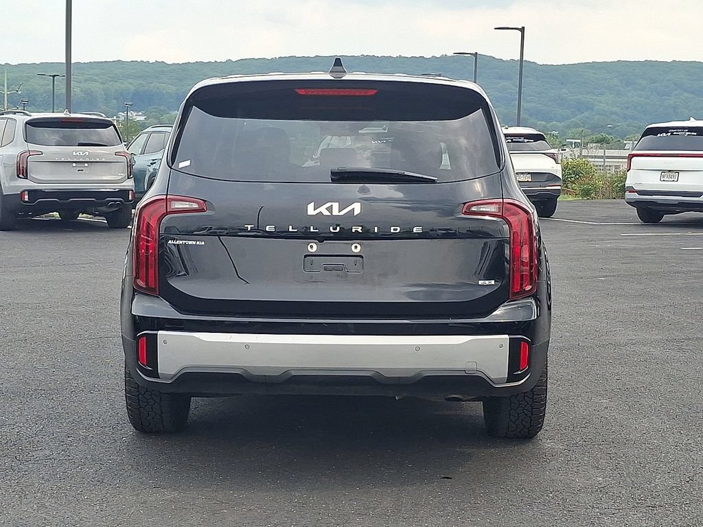 Certified 2024 Kia Telluride LX AWD/4WD image 5