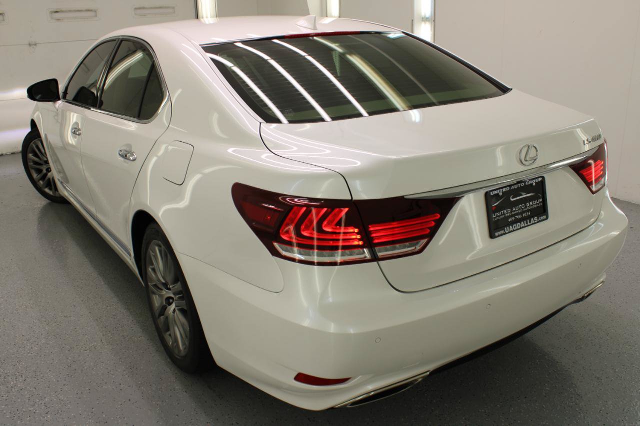 Used 2016 Lexus LS 460 w/ Comfort Package RWD image 31
