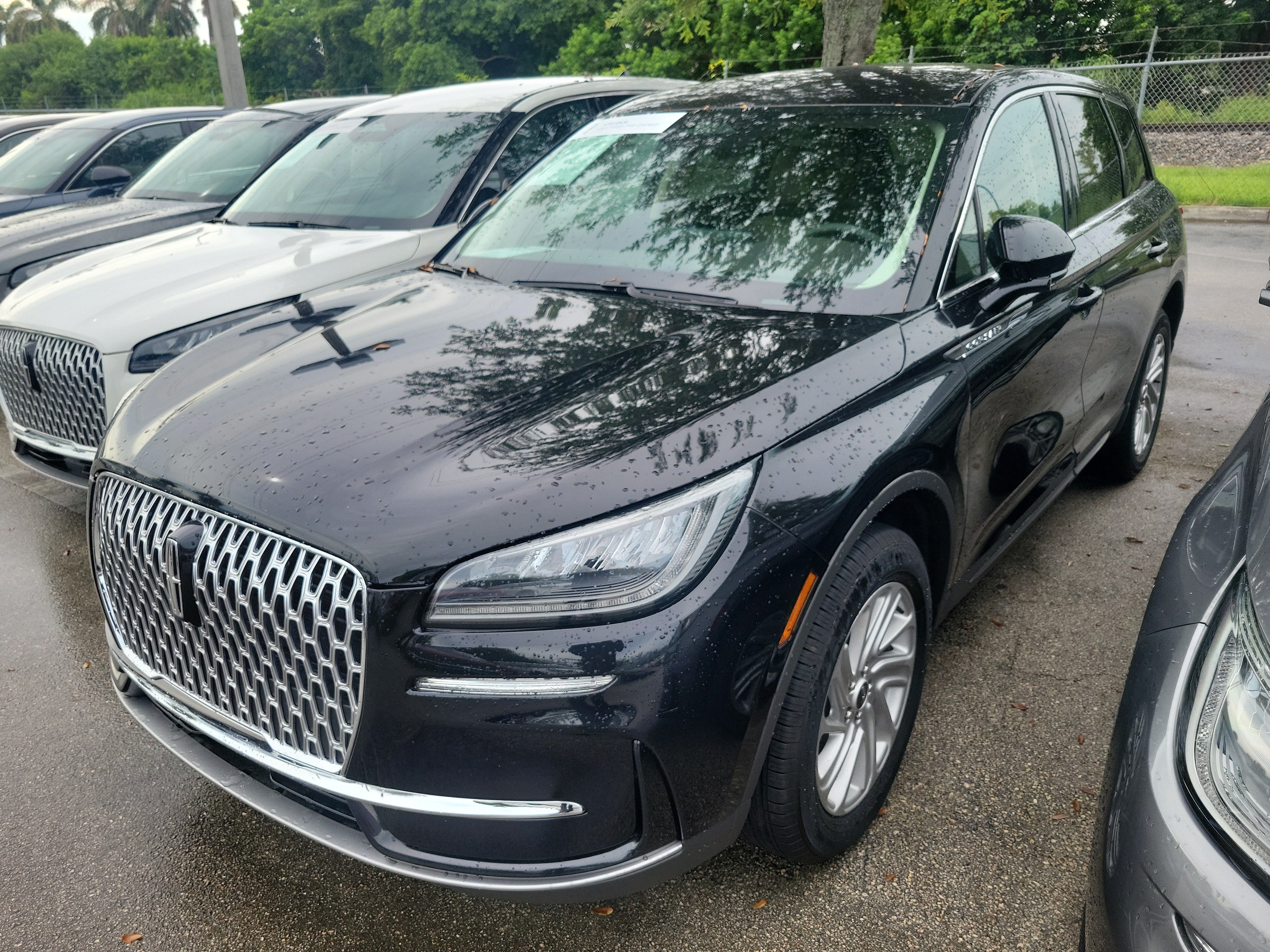 Certified 2024 Lincoln Corsair FWD image 2