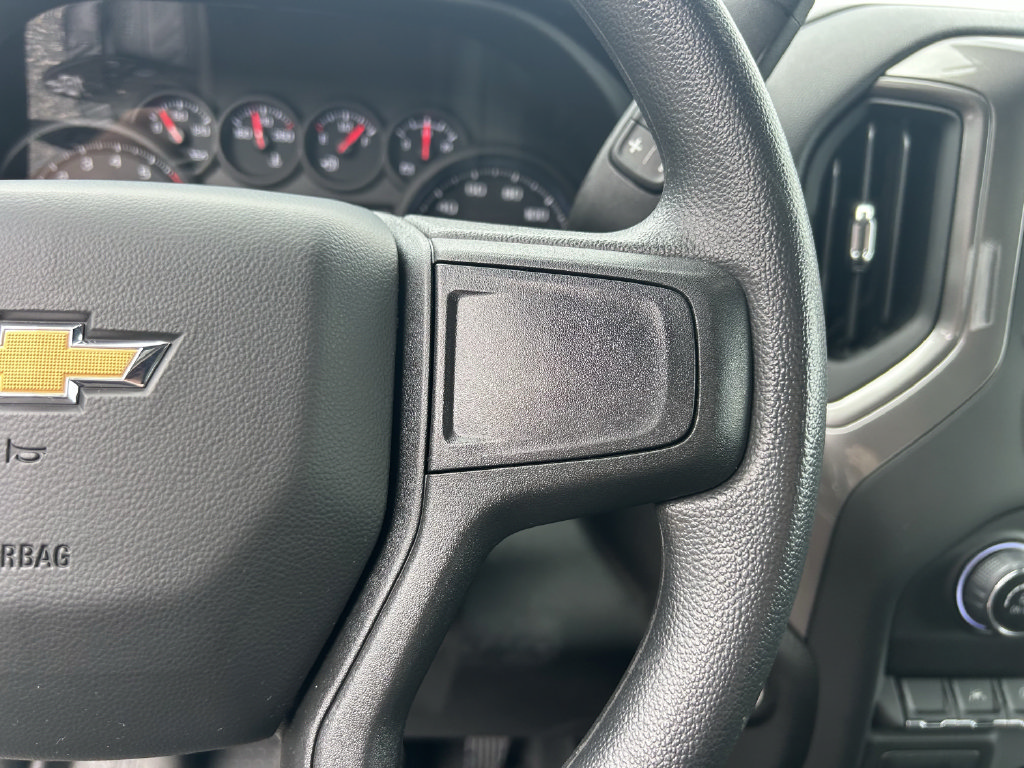 Used 2026 Chevrolet Silverado 1500 Custom RWD image 30