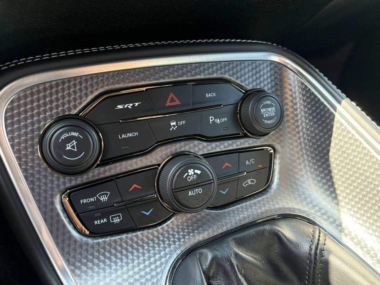 Used 2015 Dodge Challenger SRT Hellcat RWD image 34